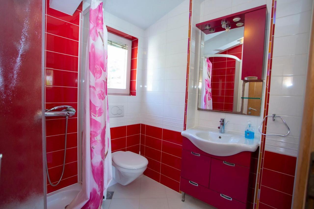 Loncar Apartment Tucepi