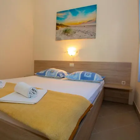 Apartments Loncar Tučepi Kültér fotó