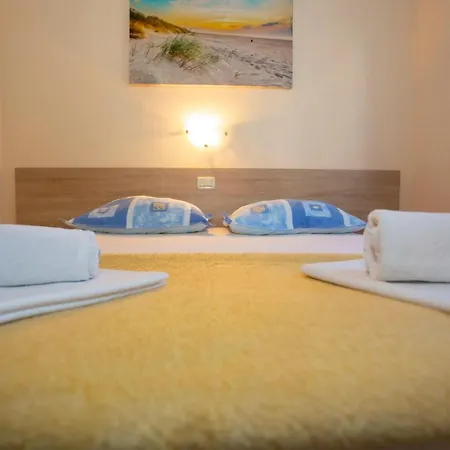 Apartments Loncar Tučepi Kültér fotó