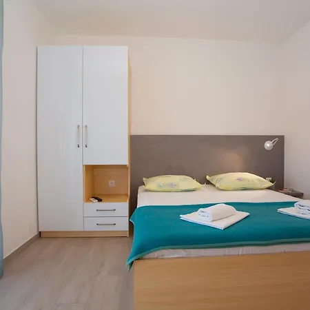 Apartments Loncar Tučepi Kültér fotó